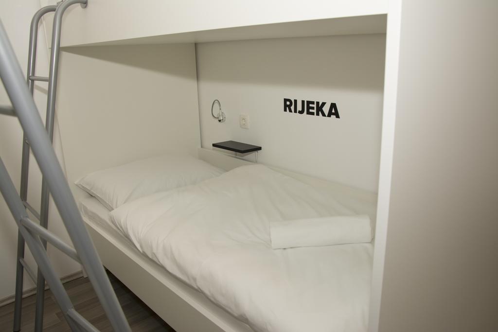 Hostel 101 Dalmatinac Вуковар Экстерьер фото